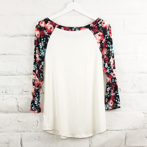 White Floral Top - Picture 3 of 3